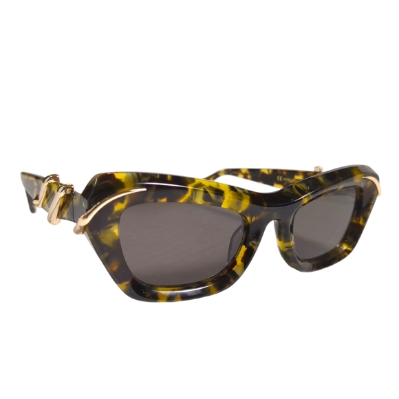 Saint Owen Medusa Sunglasses in Tortoise and Grey Ret$195 - Picture 11 of 12